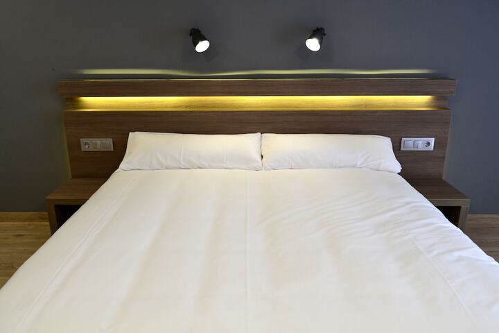 Room 10 of 40