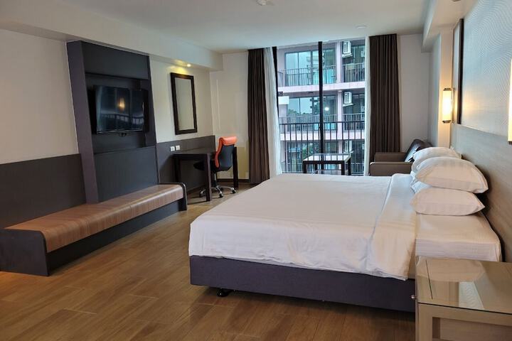 Room 10 of 45