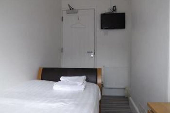 Room 7 of 17