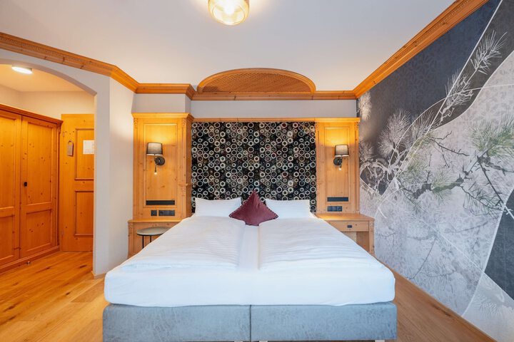 Room 15 of 90