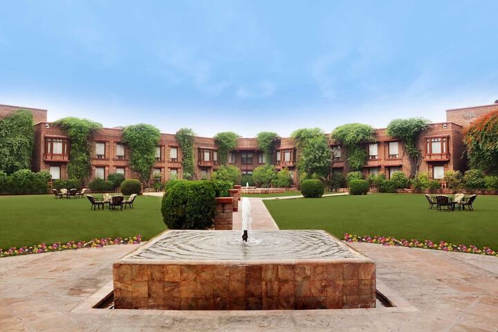 Faisalabad Serena Hotel