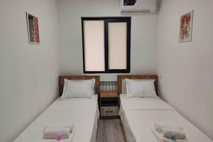 Room 6 of 23