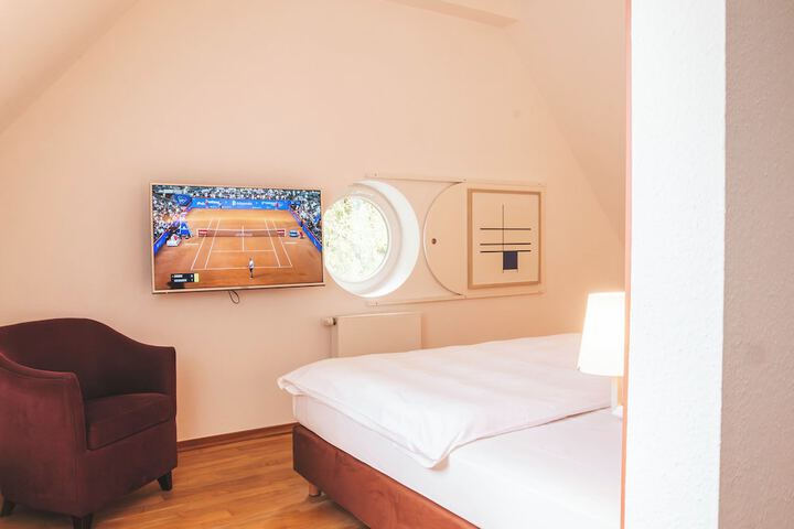 Room 19 of 77