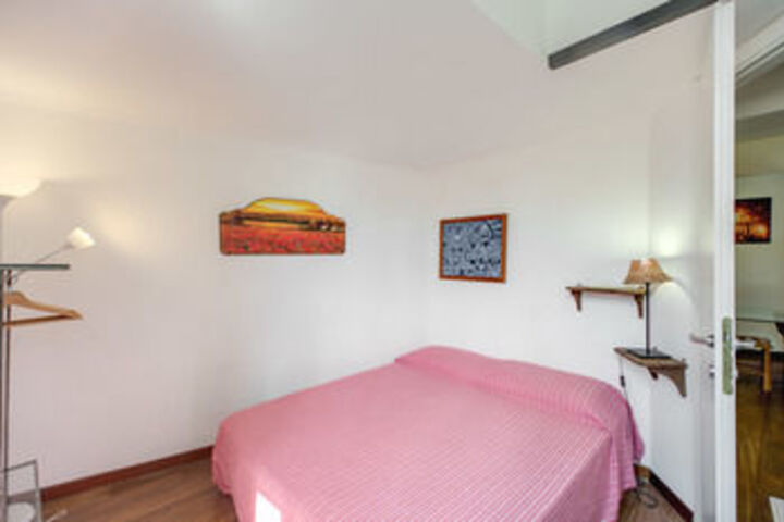 Room 25 of 68