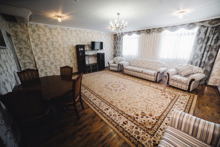 Room 32 of 78