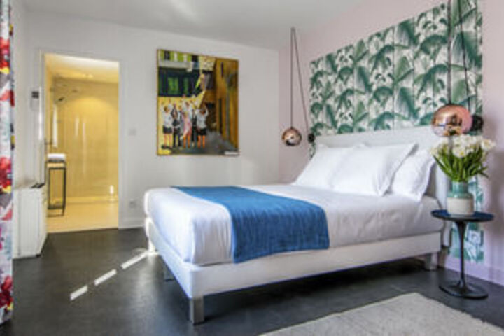 Room 14 of 28