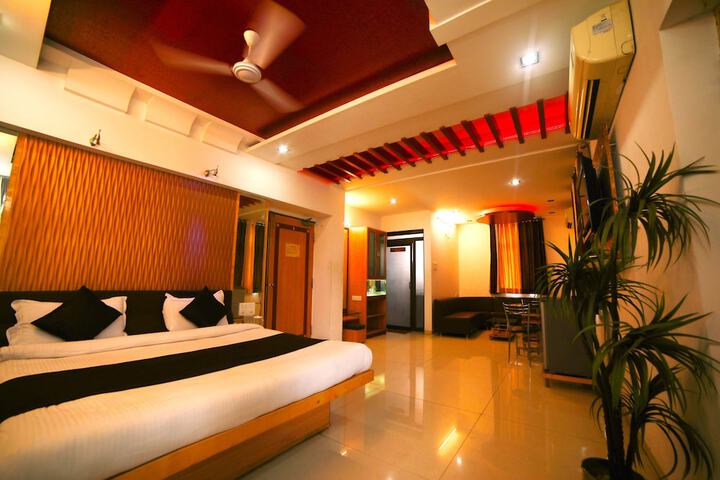 Room 9 of 56