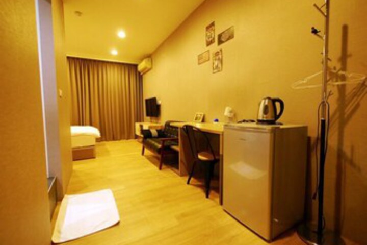 Room 20 of 32