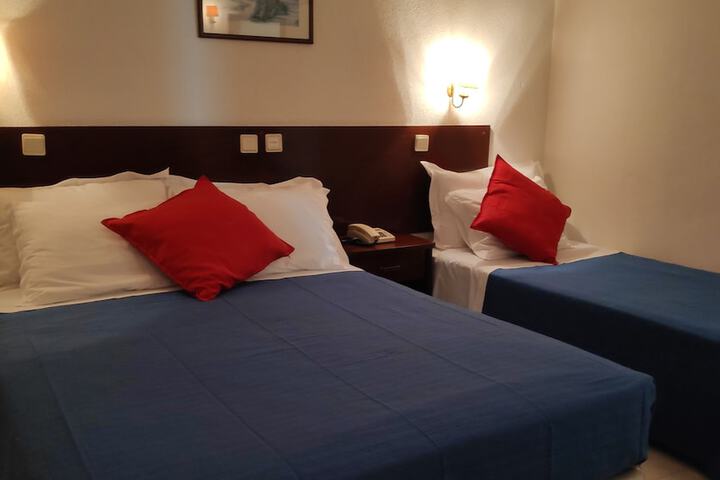 Room 13 of 82