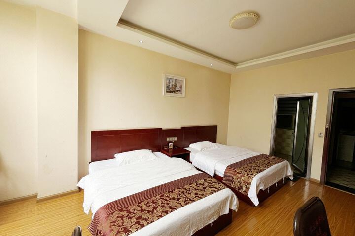 Jincheng Business Hotel