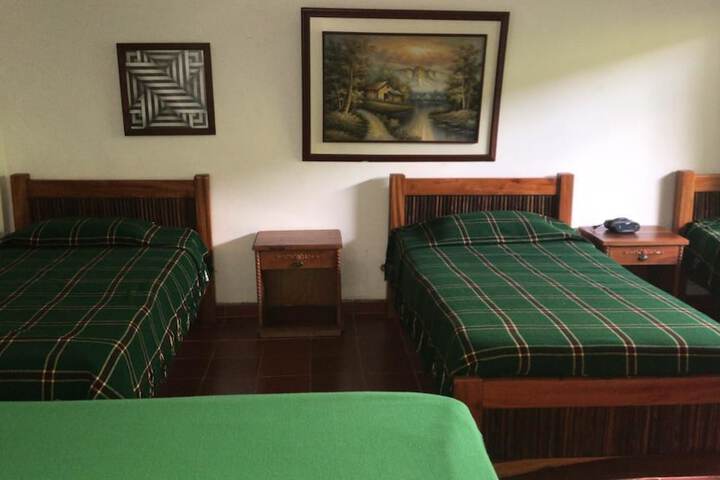 Room 4 of 18
