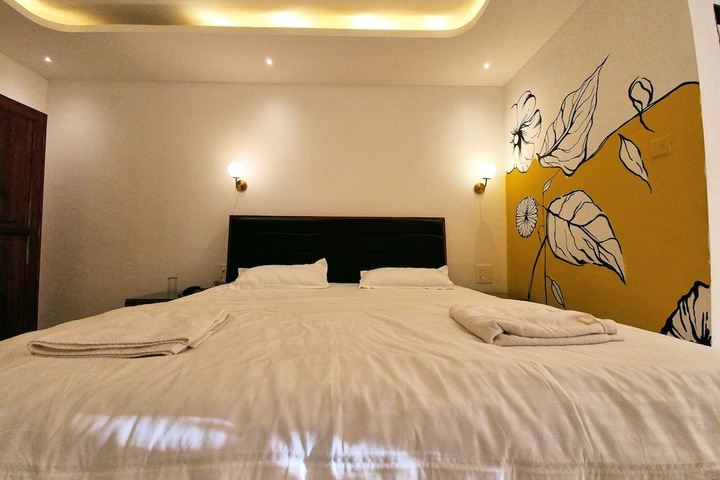 Room 37 of 169