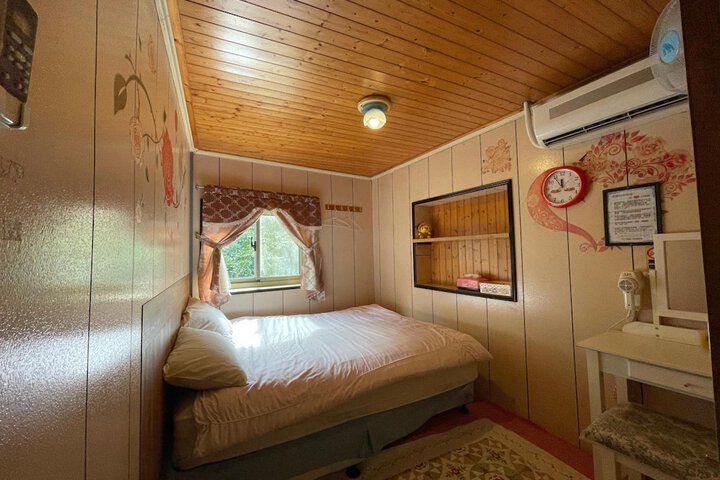 Room 24 of 41