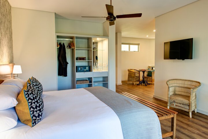 Room 15 of 94