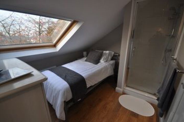 Room 49 of 60