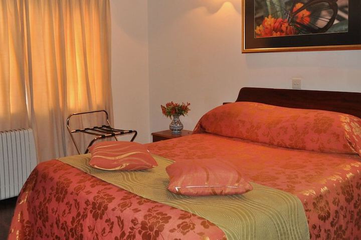 Room 7 of 34