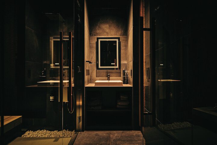 Room 6 of 48