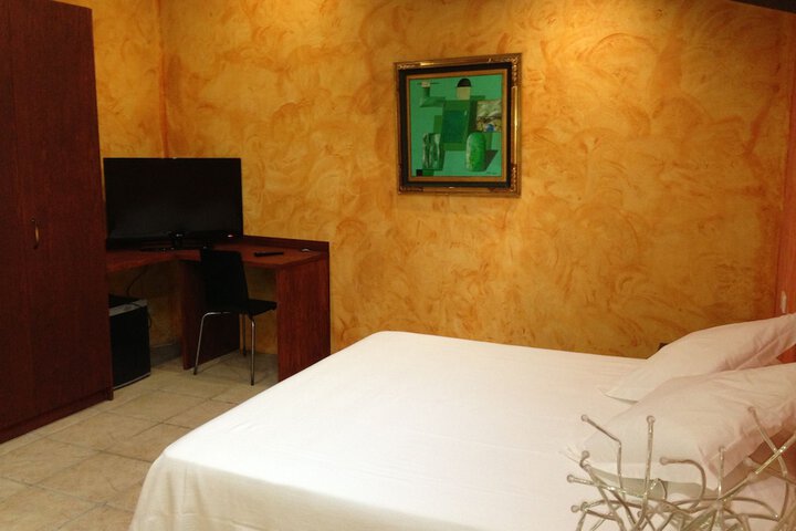 Room 6 of 29