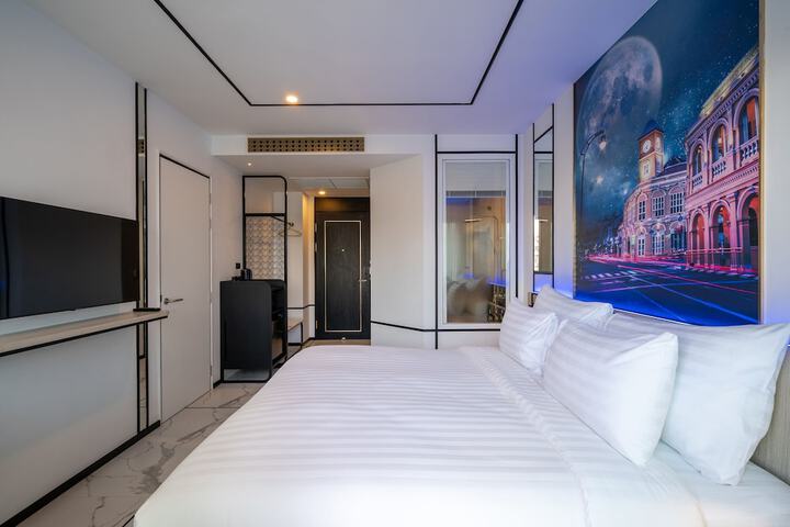 Room 18 of 46