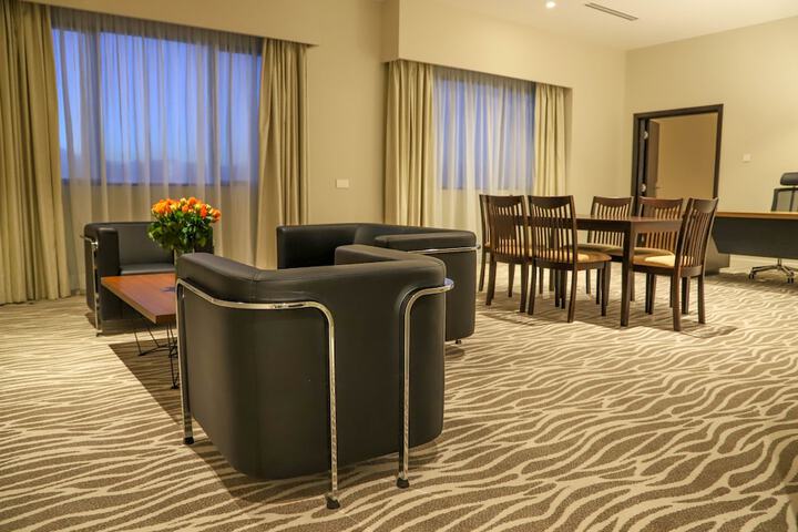 Room 7 of 34