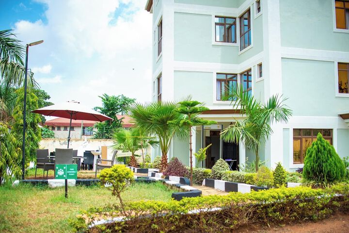 Hotel Exterior 59 of 70
