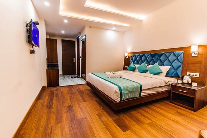 Room 3 of 36