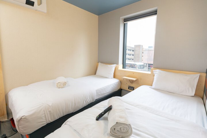 Room 7 of 46