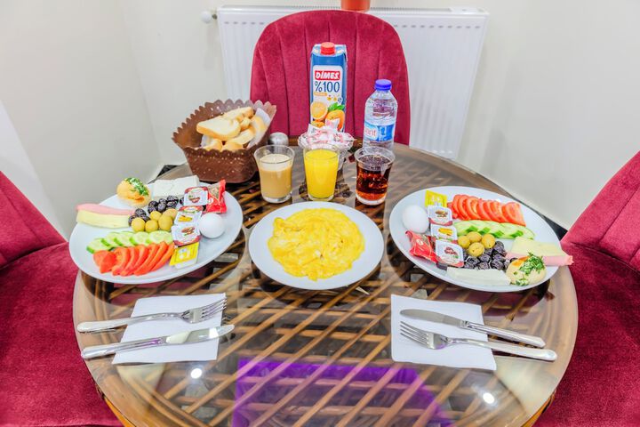 Breakfast/Coffee Service 69 of 71