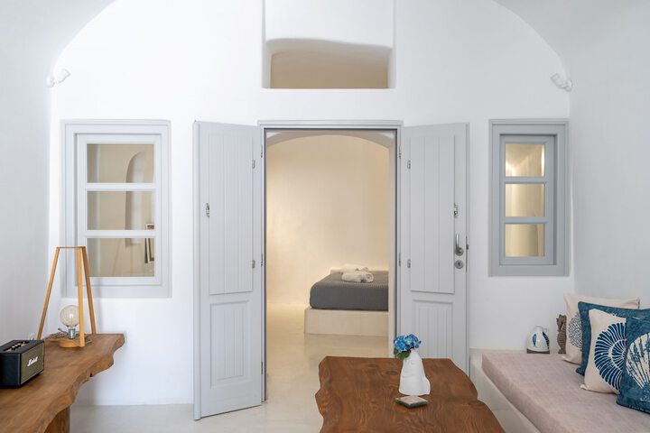 Room 44 of 77