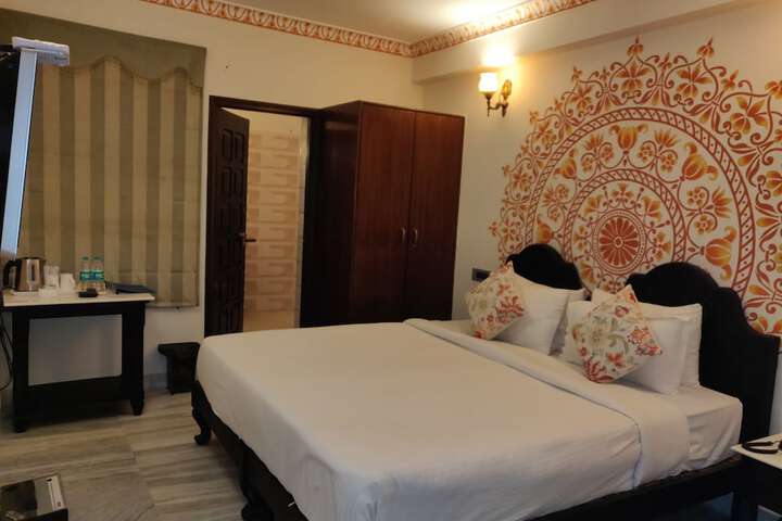Room 15 of 59