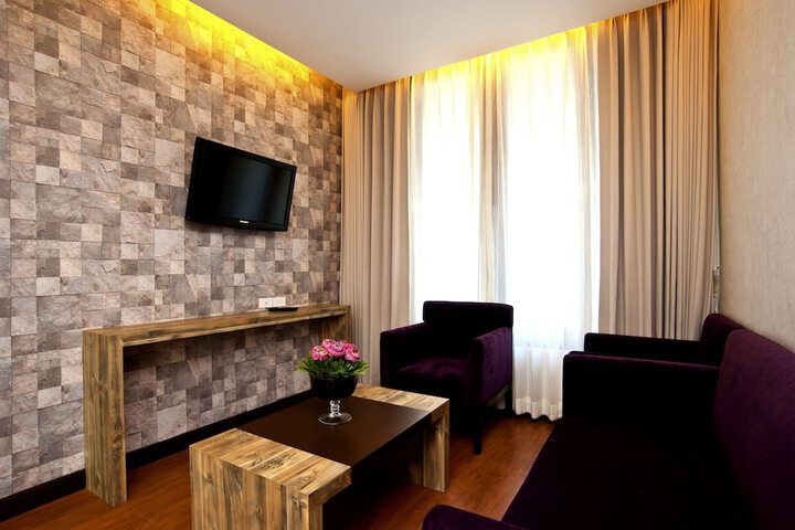 Room 14 of 112