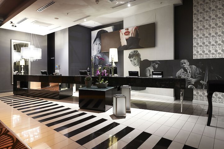 Hotel Interior 4 of 120