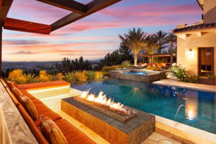 Pool 42 of 70