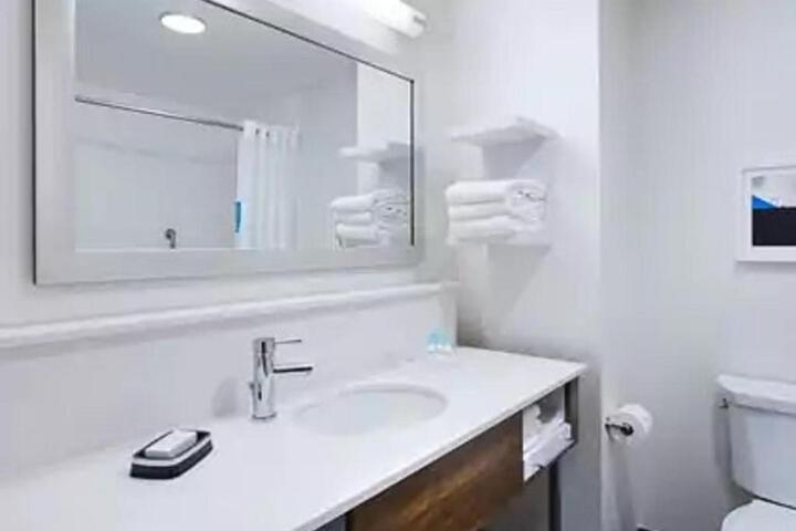 1 King with Sofa Bed Mobility Hearing Accessible with Tub (2 of 8)