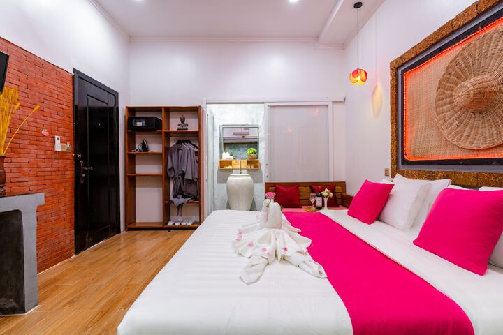 Room 3 of 63