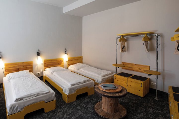 Room 47 of 75