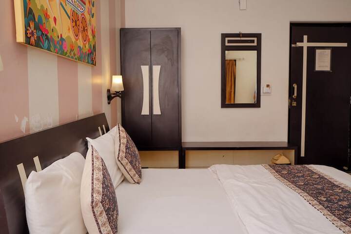Room 82 of 159