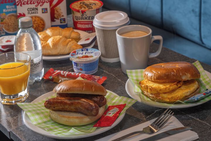 Breakfast/Coffee Service 14 of 16