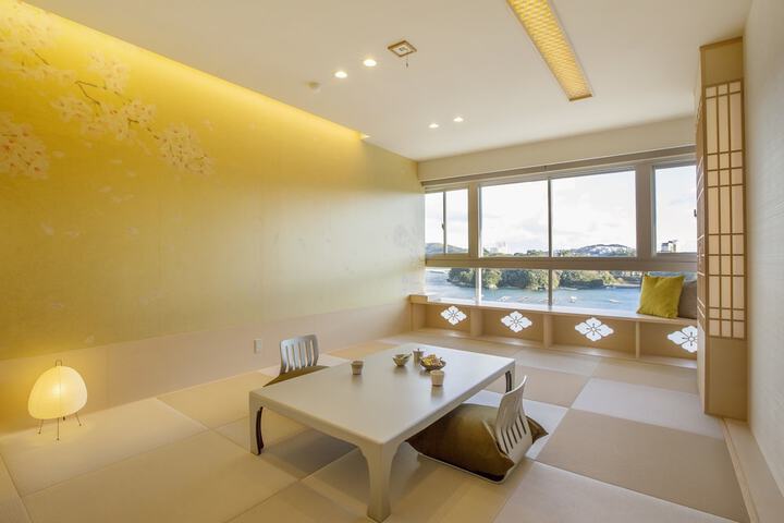 Room 7 of 45