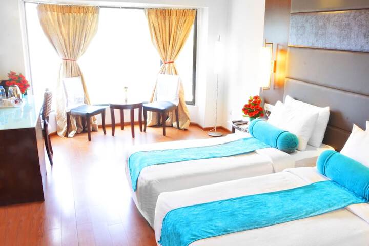 Room 5 of 27