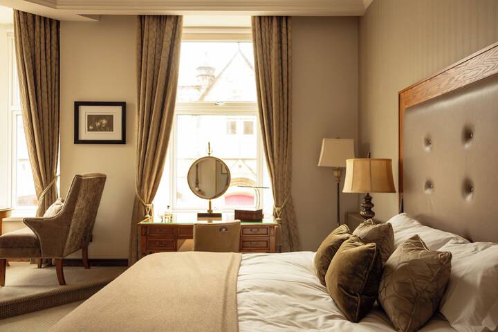 Room 28 of 63