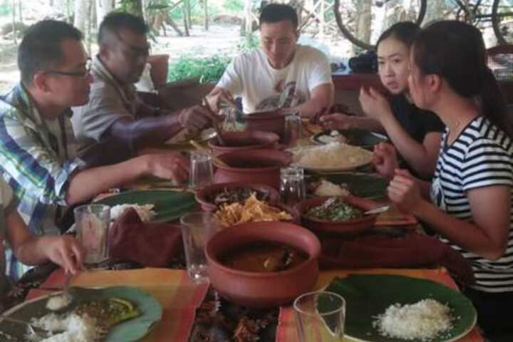 Dining 14 of 21