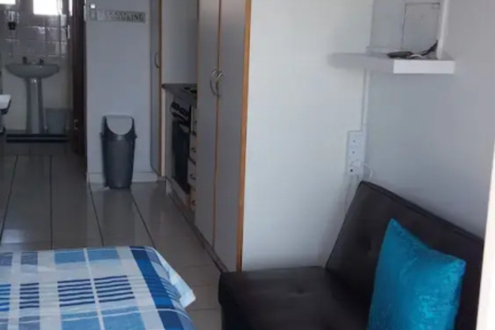 Room 5 of 13