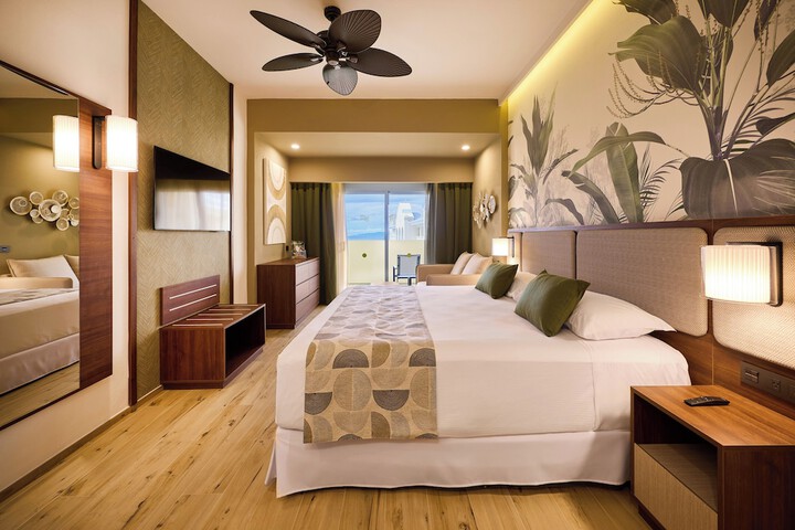 Room 33 of 172