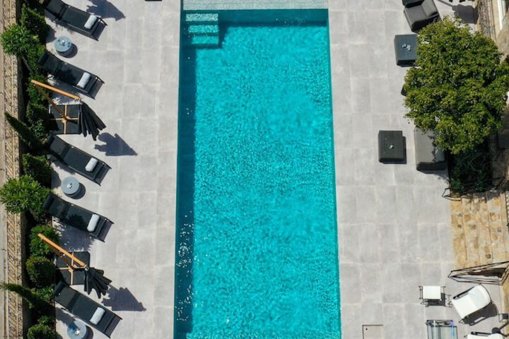 Pool 71 of 121