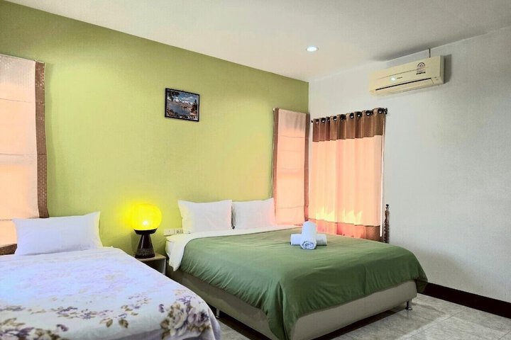 Room 9 of 23