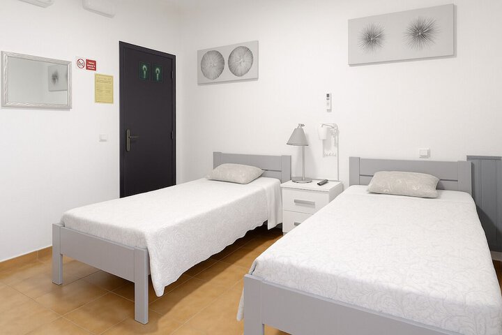 Room 3 of 112