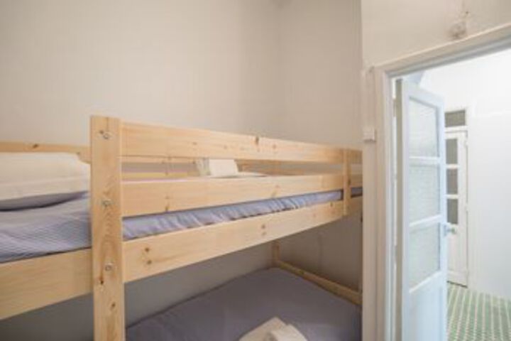 Room 161 of 263