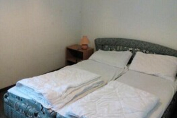Room 30 of 43