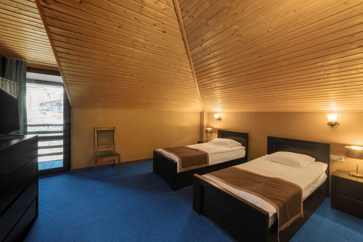 Room 32 of 104